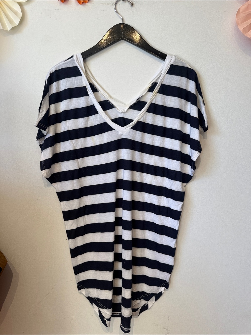 Splendid short sleeve stripe v neck tee size large